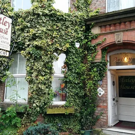 Hostel Astley House