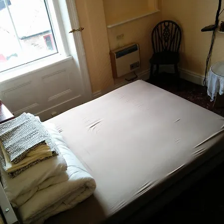 Hostel Astley House