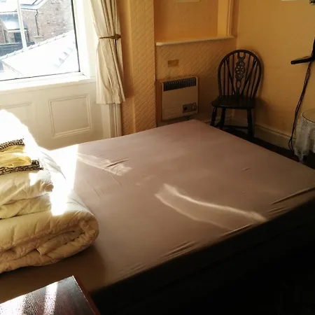 Hostel Astley House *