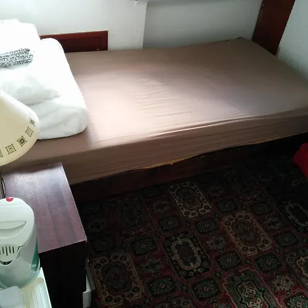 Astley House Hostel *